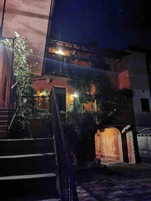Come A Casa Кастеллетто-сопра-Тічіно Екстер'єр фото